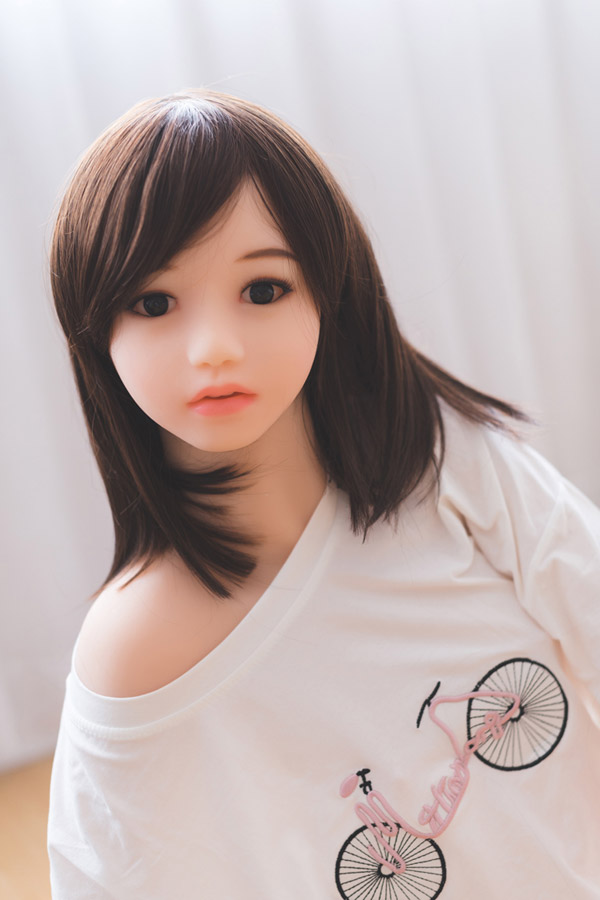 友穂 140cmかわいい精巧な貧乳ダッチワイフJYDOLL