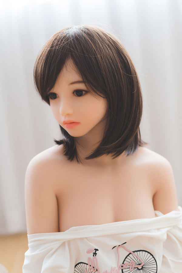 友穂 140cmかわいい精巧な貧乳ダッチワイフJYDOLL